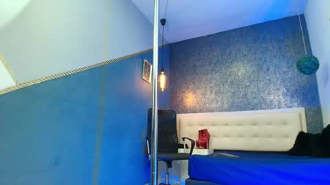 Snapshot of erick_zhimerman chatting on October 4, 2025, 2:42 am online show from October 4, 2025, 2:42 am