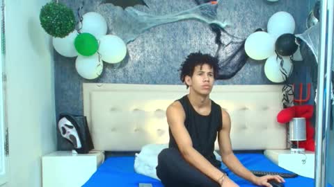 Snapshot of erick_zhimerman chatting on November 2, 2025, 3:42 am online show from November 2, 2025, 3:42 am