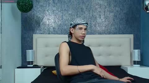 Snapshot of erick_zhimerman chatting on January 17, 2026, 4:39 am online show from January 17, 2026, 4:39 am