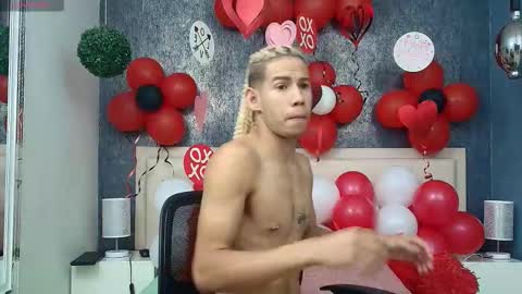 Snapshot of erick_zhimerman chatting on February 14, 2026, 4:53 am online show from February 14, 2026, 4:53 am