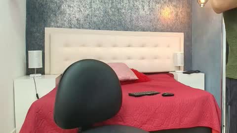 Snapshot of erick_zhimerman chatting on March 2, 2026, 4:14 am online show from March 2, 2026, 4:14 am