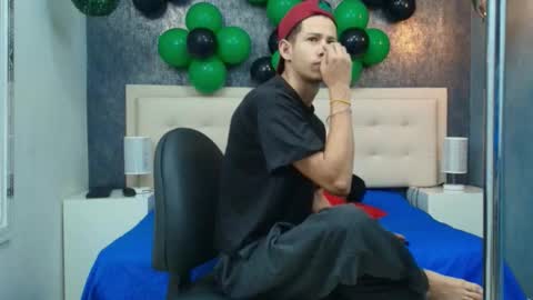 Snapshot of erick_zhimerman chatting on March 16, 2026, 3:56 am online show from March 16, 2026, 3:56 am