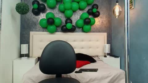 Snapshot of erick_zhimerman chatting on March 18, 2026, 3:53 am online show from March 18, 2026, 3:53 am