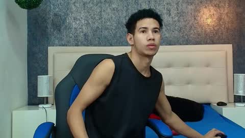 Snapshot of erick_zhimerman chatting on April 7, 2026, 11:54 am online show from April 7, 2026, 11:54 am