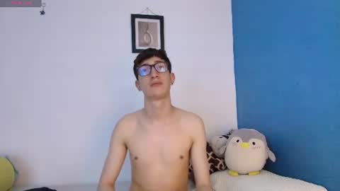 Snapshot of erik_golden_ chatting on July 28, 2026, 9:03 pm I am Erik online show from July 28, 2026, 9:03 pm