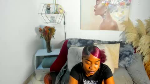 Snapshot of erika_lyrics chatting on February 3, 2026, 5:38 am E R I K A - L Y R I C S online show from February 3, 2026, 5:38 am