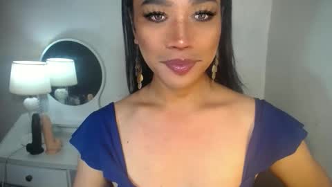 erika_madrigal online show from September 18, 2025, 10:12 pm