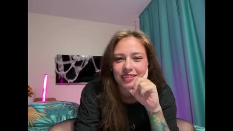 Snapshot of erika_miu chatting on October 23, 2025, 6:39 pm Erika Miu online show from October 23, 2025, 6:39 pm