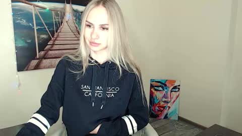 Snapshot of erikagavin chatting on October 2, 2025, 11:50 am Erika online show from October 2, 2025, 11:50 am