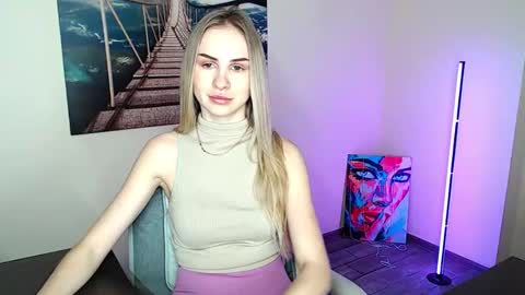 Snapshot of erikagavin chatting on February 19, 2026, 1:18 pm Erika online show from February 19, 2026, 1:18 pm