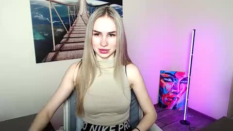 Snapshot of erikagavin chatting on April 23, 2026, 12:15 pm Erika online show from April 23, 2026, 12:15 pm