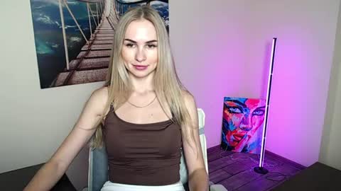 Erika online show from June 25, 2026, 11:48 am