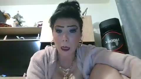 erikaguapa1989 online show from May 13, 2026, 2:20 am
