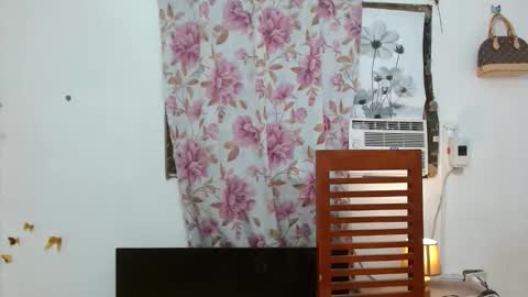 erika  mae online show from September 22, 2025, 5:15 pm