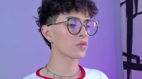   online show from November 1, 2025, 1:24 pm