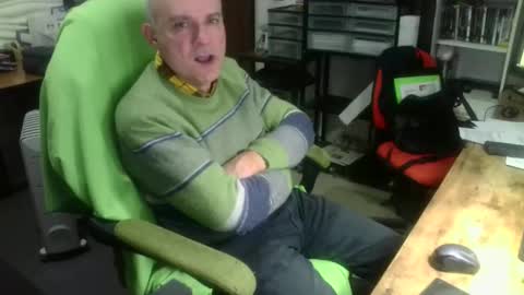 ernello online show from October 4, 2025, 8:40 pm