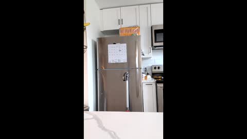 Snapshot of ernestdom123 chatting on February 27, 2026, 5:57 pm Hmmmhmmmm online show from February 27, 2026, 5:57 pm