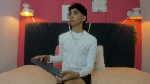 ero_boy40 online show from August 9, 2026, 8:03 pm