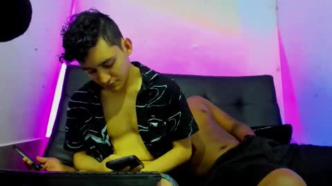 eros_fang online show from December 4, 2025, 9:29 am