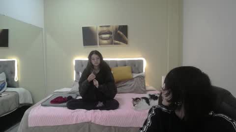 Snapshot of eros_nyx_ chatting on December 17, 2025, 3:34 am eros_nyx_ online show from December 17, 2025, 3:34 am