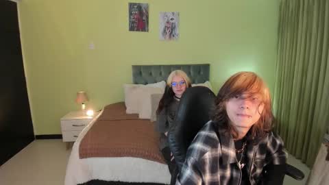 Snapshot of eros_nyx_ chatting on January 17, 2026, 4:17 am eros_nyx_ online show from January 17, 2026, 4:17 am