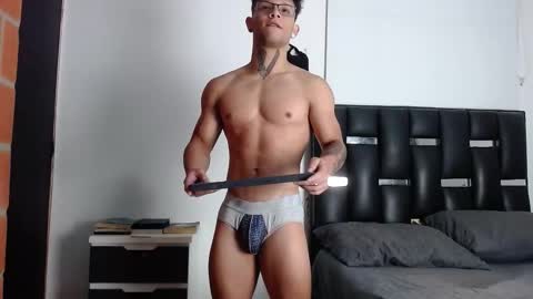 Snapshot of erosscott chatting on February 11, 2026, 11:21 pm Eros online show from February 11, 2026, 11:21 pm