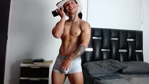 Snapshot of erosscott chatting on March 2, 2026, 4:25 pm Eros online show from March 2, 2026, 4:25 pm