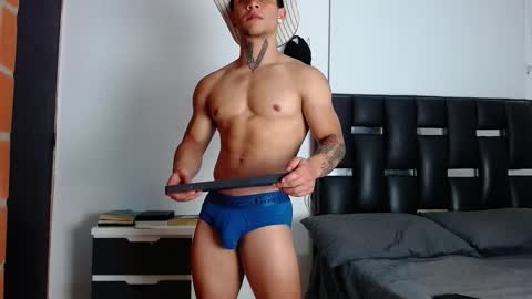 Snapshot of erosscott chatting on March 5, 2026, 11:23 pm Eros online show from March 5, 2026, 11:23 pm