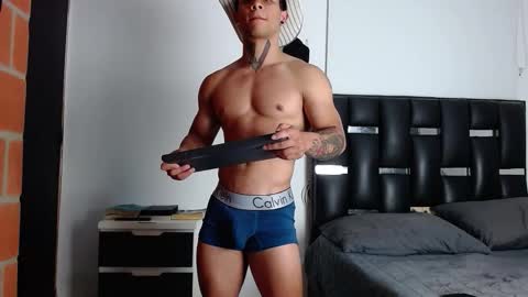 Snapshot of erosscott chatting on March 16, 2026, 9:52 pm Eros online show from March 16, 2026, 9:52 pm