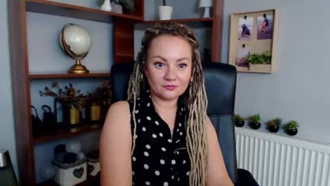 Snapshot of erotic_kaya chatting on December 5, 2024, 6:00 pm KAYA online show from December 5, 2024, 6:00 pm