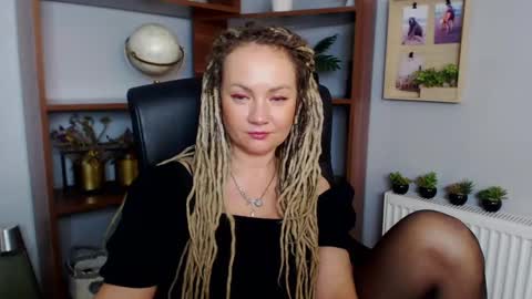 Snapshot of erotic_kaya chatting on December 17, 2024, 4:11 pm KAYA online show from December 17, 2024, 4:11 pm