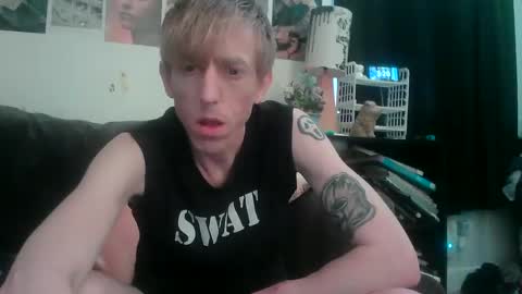 Snapshot of esc_del chatting on March 5, 2025, 10:21 pm esc del online show from March 5, 2025, 10:21 pm