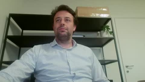 esibizionista 91 online show from April 14, 2026, 2:23 pm