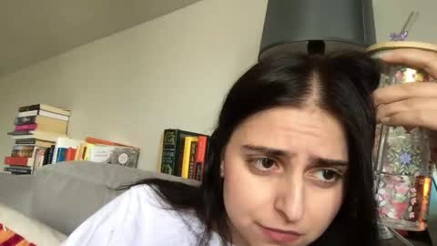 esimaralda online show from May 31, 2026, 3:41 pm