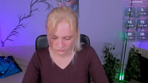 esma_shine online show from October 9, 2025, 4:49 pm