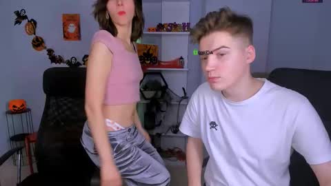 esma_shine online show from October 30, 2025, 2:35 am