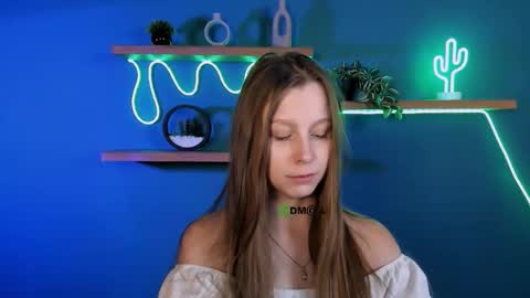 Snapshot of esme_moore_ chatting on October 9, 2025, 8:45 am esme_moore_ online show from October 9, 2025, 8:45 am