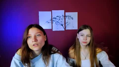 Snapshot of esme_moore_ chatting on October 21, 2025, 8:37 am esme_moore_ online show from October 21, 2025, 8:37 am