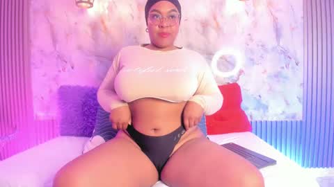Snapshot of esmeralda_duarte chatting on January 31, 2025, 9:05 am esmeralda online show from January 31, 2025, 9:05 am