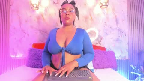 Snapshot of esmeralda_duarte chatting on March 4, 2025, 9:29 am esmeralda online show from March 4, 2025, 9:29 am