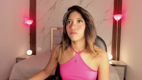 esperanzamora online show from April 23, 2026, 12:29 pm