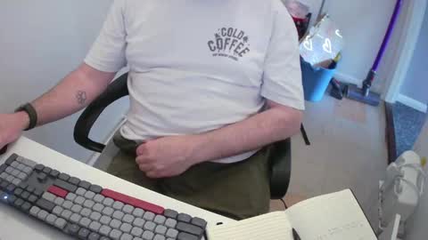 Snapshot of essex_wild chatting on May 28, 2026, 11:29 am Morph online show from May 28, 2026, 11:29 am