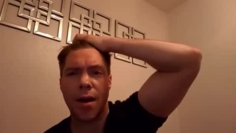 essexlad2022 online show from April 7, 2026, 1:39 am