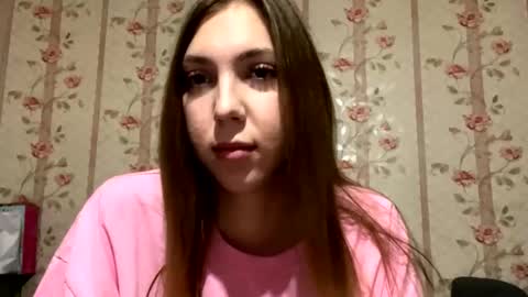 Snapshot of essiecutty chatting on November 20, 2025, 2:39 pm Kate online show from November 20, 2025, 2:39 pm