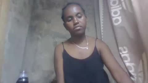 estanie online show from October 6, 2025, 9:18 am