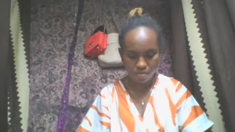 estanie online show from October 18, 2025, 9:10 am