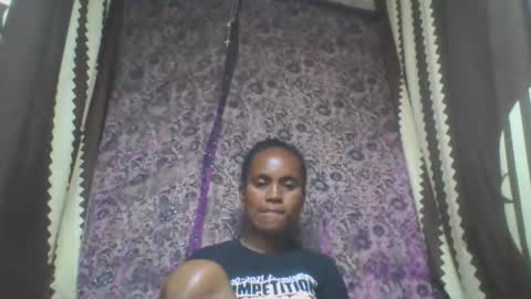 estanie online show from October 25, 2025, 8:22 am