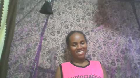 estanie online show from October 30, 2025, 6:52 pm