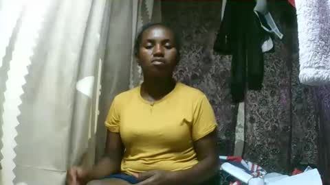 estanie online show from November 10, 2025, 8:08 pm