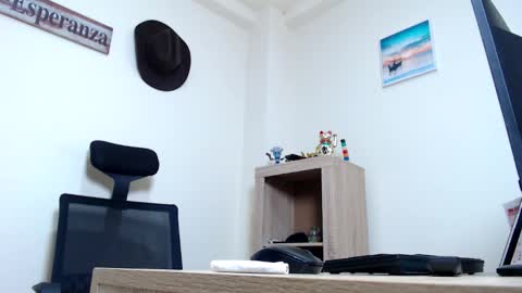 Esteban Fernandez online show from February 17, 2026, 8:33 am